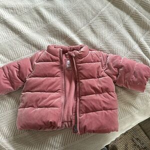 Baby gap puffy jacket. Size 0-6 month